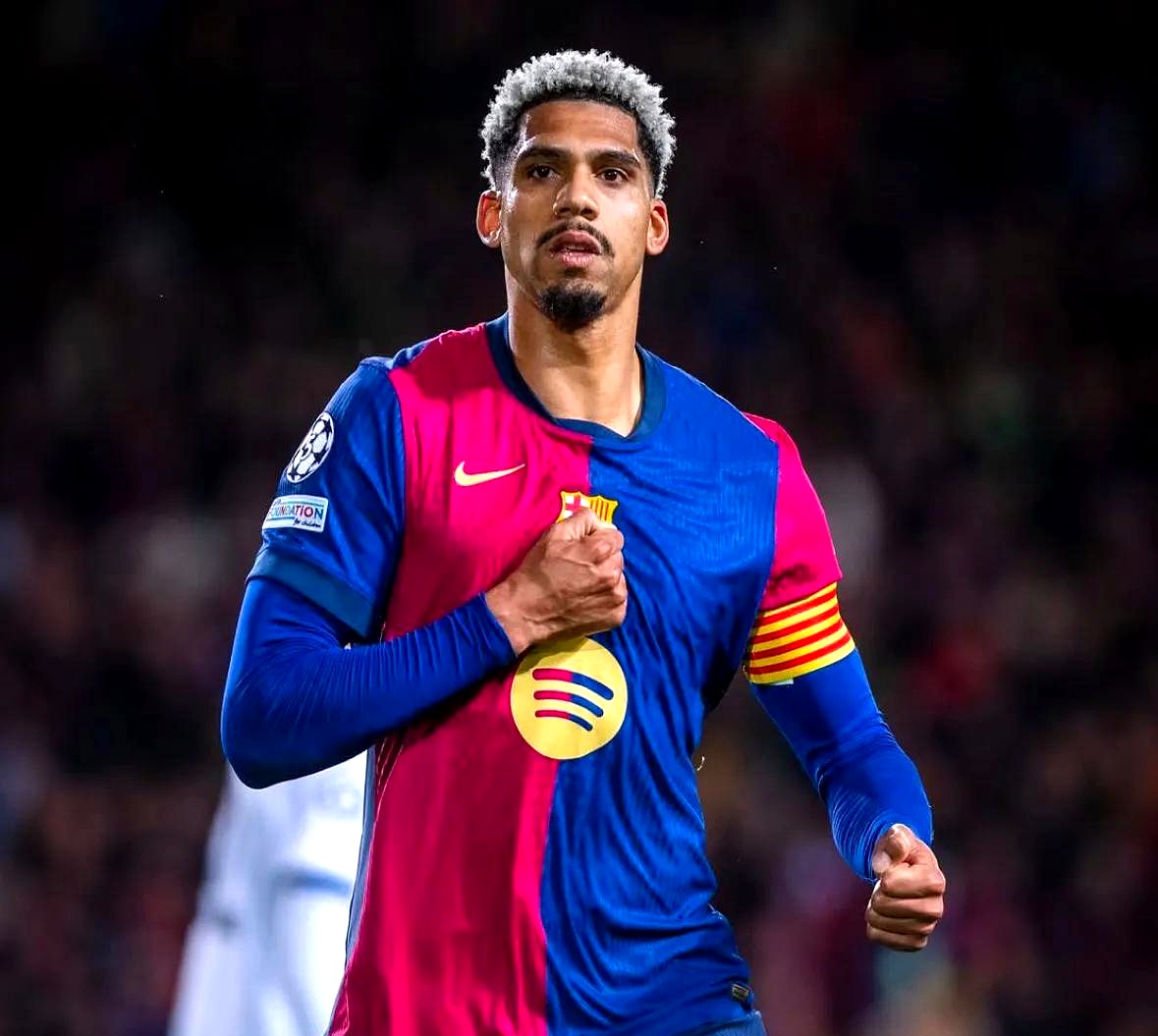 爱游戏体育app下载-洛杉矶局势持续紧张