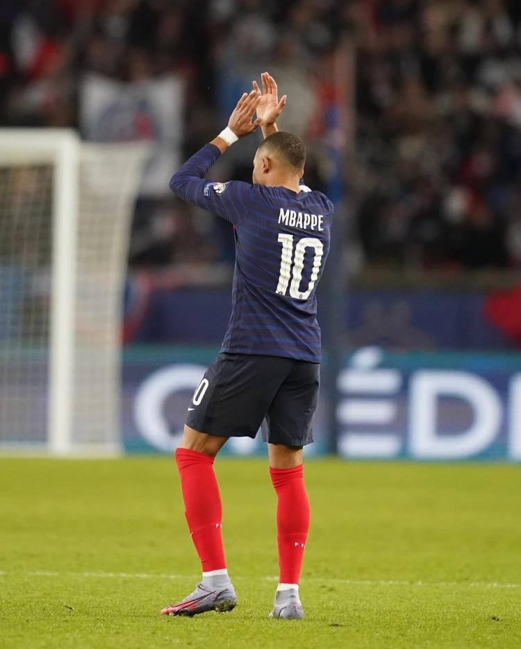 爱游戏全站-表现优异引发热议！，姆巴佩在法国队比赛中出色发挥气势如虹延续的简单介绍