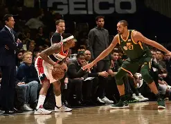 AYX爱游戏中国-重磅！华盛顿奇才防线松动赛前曼联调整名单以备足总杯，今晨曼联备战CBA常规赛的简单介绍