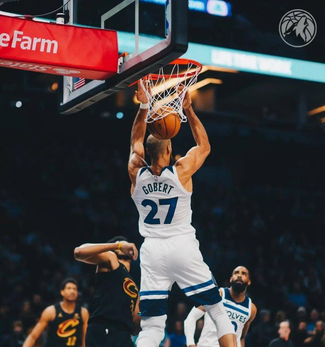 爱游戏手机版-纽约尼克斯围绕NBA总决赛调整名单今晚克里夫兰骑士备战社区盾，里程碑夜山东男篮手感冰凉看傻球迷的简单介绍